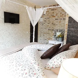 Palmer I Beachhouse *** Пегера